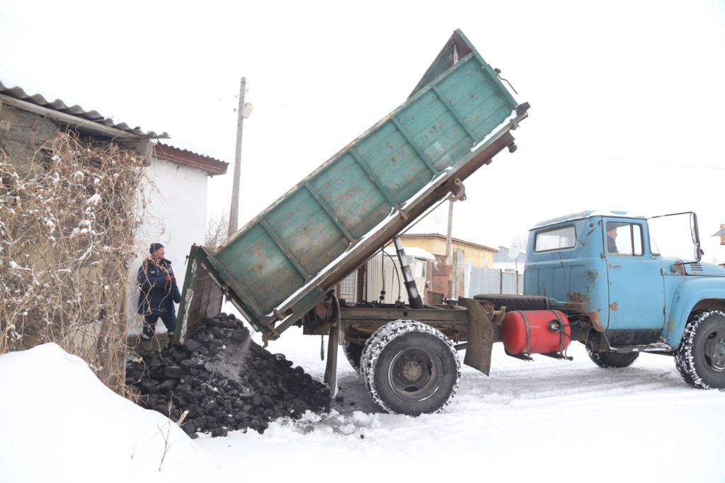 Караганды: Доставили уголь 10 семьям