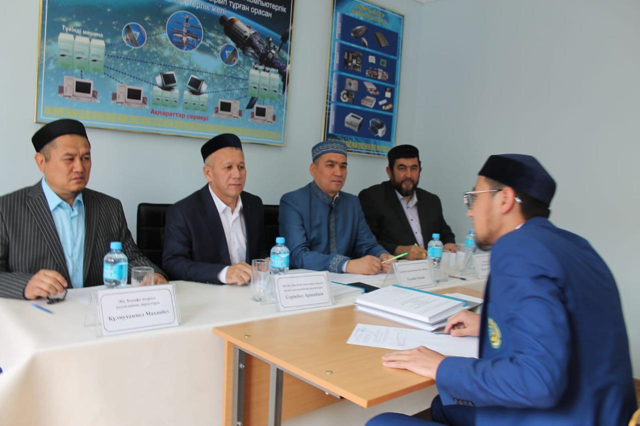 «Әбу Ханифа» медресе-колледжі түлектері емтихан тапсырды