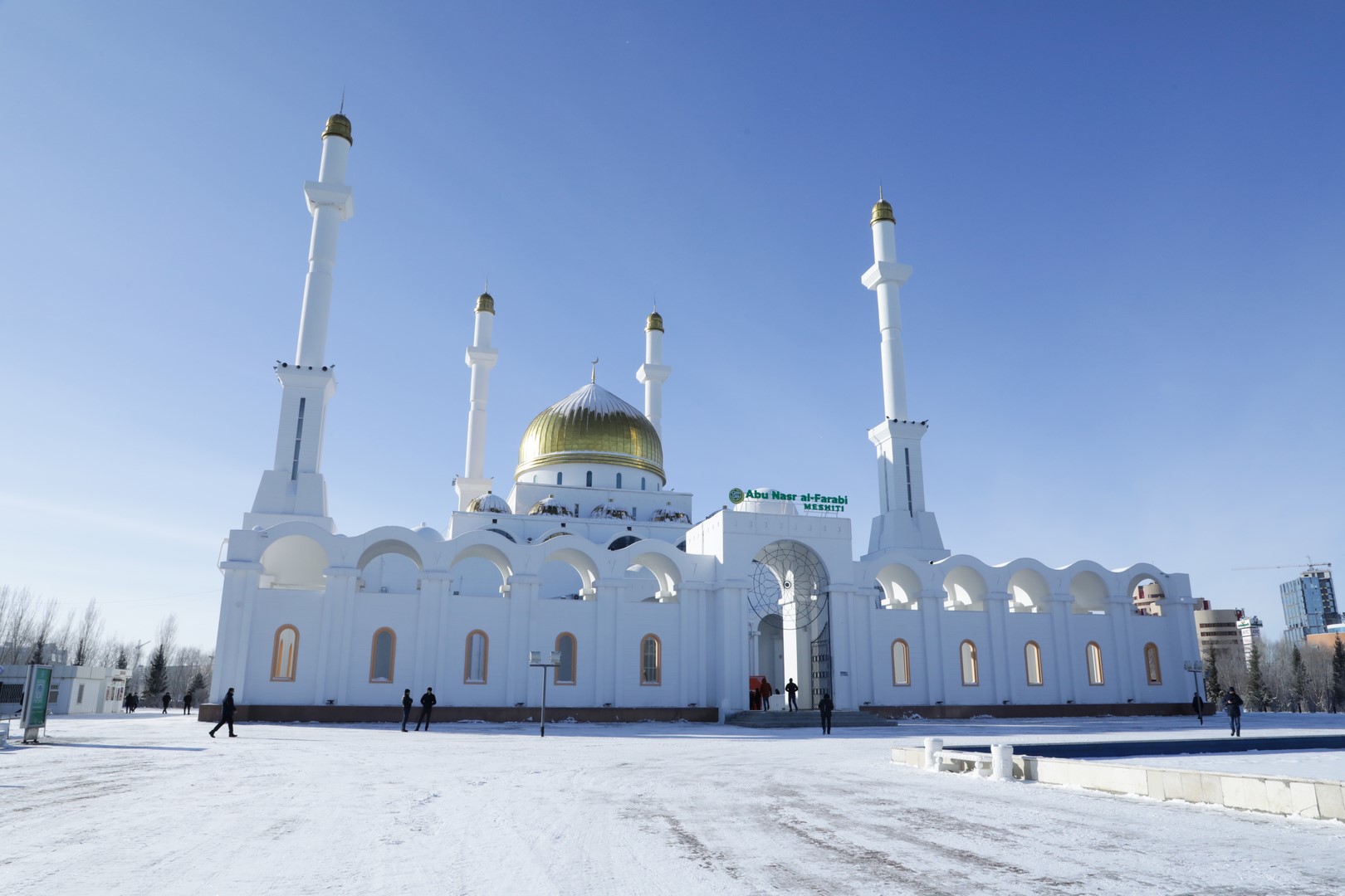 «НҰР АСТАНА» МЕШІТІНЕ ӘБУ НАСЫР ӘЛ-ФАРАБИ ЕСІМІ БЕРІЛДІ (ФОТО)