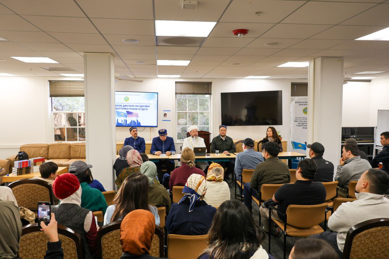 ДЕЛЕГАЦИЯ ДУМК ВСТРЕТИЛАСЬ С КАЗАХСКОЙ ДИАСПОРОЙ В САН-ФРАНЦИСКО