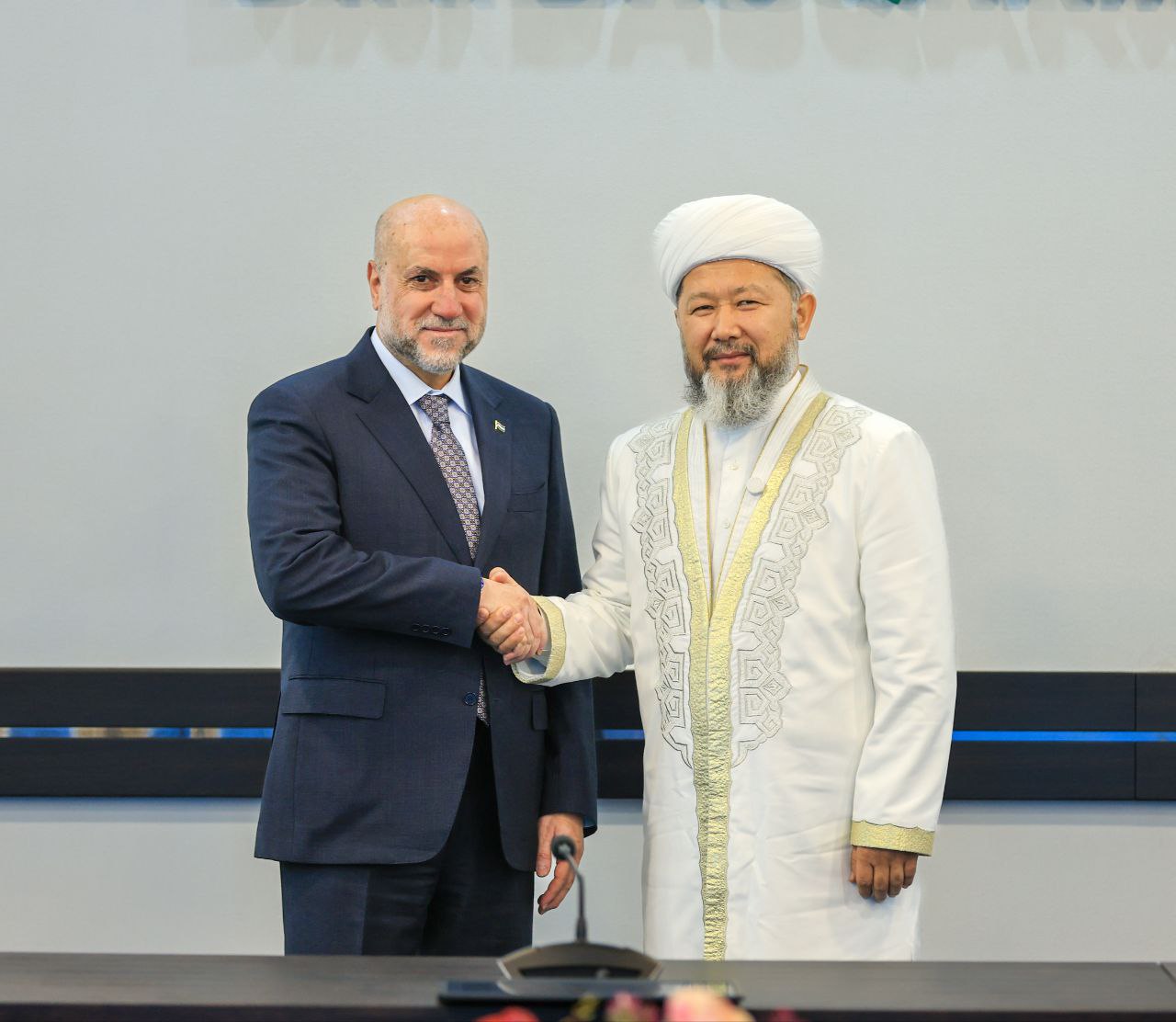 ВЕРХОВНЫЙ МУФТИЙ ПРИНЯЛ СОВЕТНИКА ПРЕЗИДЕНТА ПАЛЕСТИНЫ