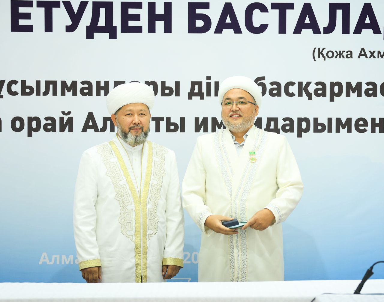 Орманда ретро порно болды, бұл Сюзан