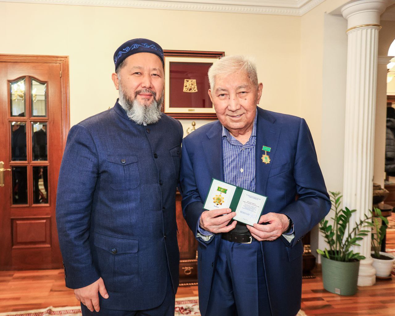 ҚМДБ АҚСАҚАЛДАР КЕҢЕСІНІҢ МҮШЕЛЕРІ МЕРЕКЕЛІК МЕДАЛЬМЕН МАРАПАТТАЛДЫ