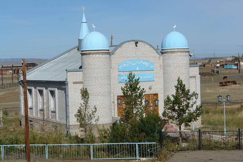 Телефоны карагандинской области. Шалкар (Карагандинская область). Карагандинская областная мечеть Карагандинская область. Актогай Восточно-Казахстанская область. Мечеть в Шалкар.