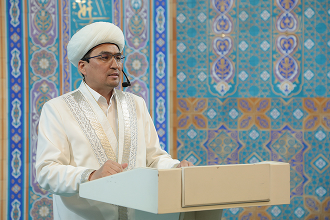 АЛМАТЫ ОРТАЛЫҚ МЕШІТІНДЕГІ ҚАДІР ТҮНІ (ФОТО)