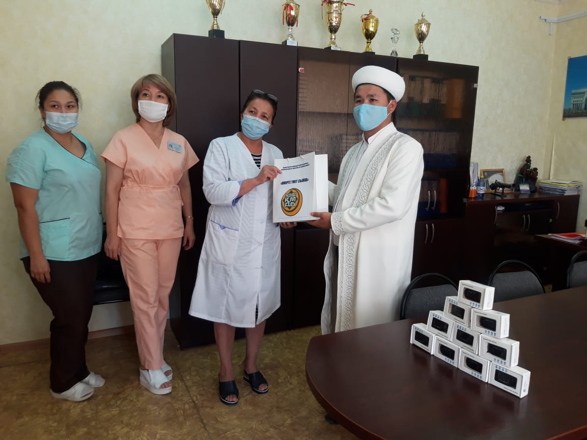 Жаңаөзен: Қалалық емханаға 20 дана пульсоксиметр табысталды