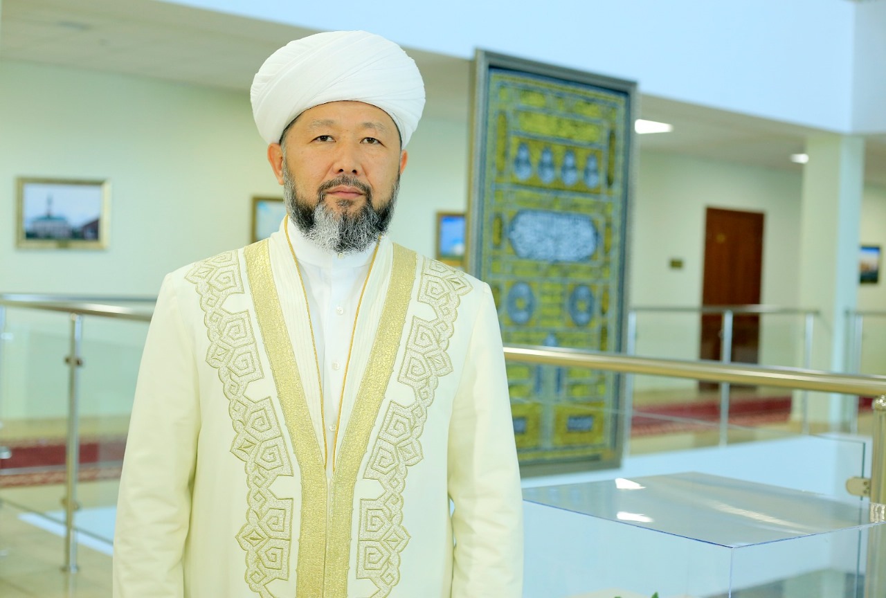 Смотреть порно видео онлайн: алды массаж және трахается