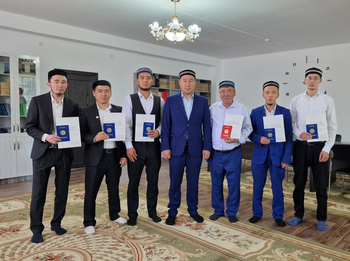 «ҺИБАТУЛЛА ТАРАЗИ» ТҮЛЕКТЕРІ ДИПЛОМ АЛДЫ