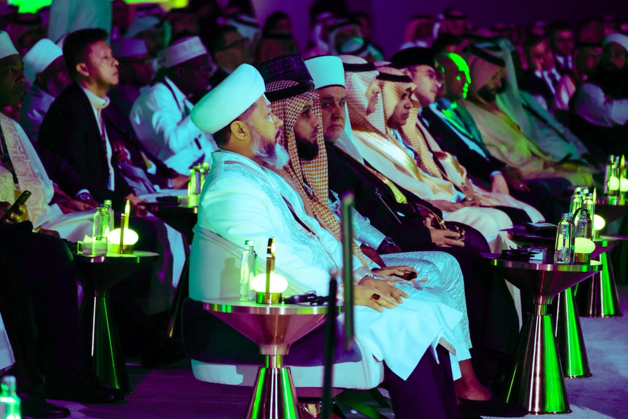 БАС МҮФТИ РЕСМИ ІССАПАРМЕН САУД АРАБИЯСЫНА КЕЛДІ