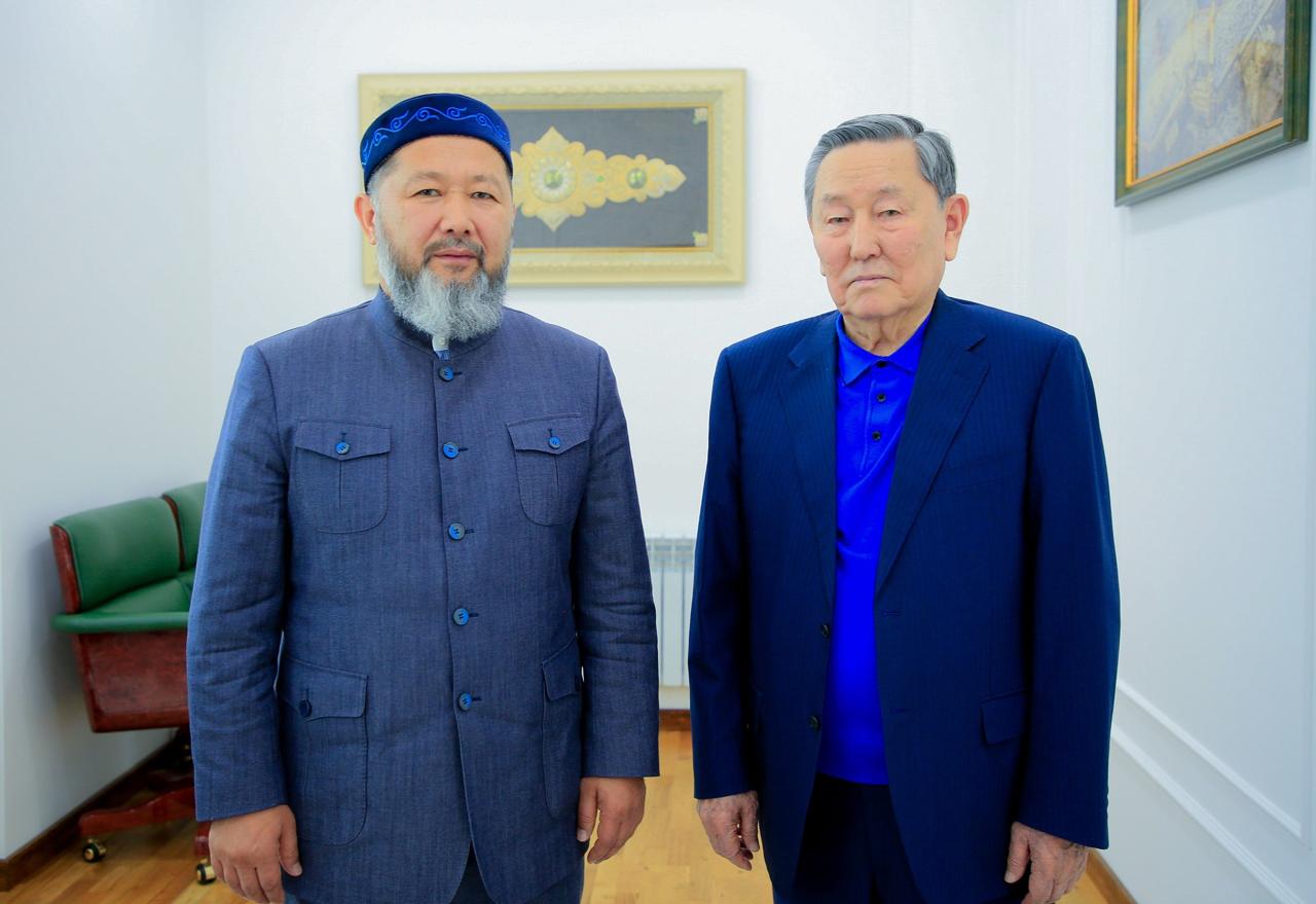 БАС МҮФТИ НАУРЫЗБАЙ ҚАЖЫ ТАҒАНҰЛЫ ӘДІЛ ҚҰРМАНЖАНҰЛЫМЕН КЕЗДЕСТІ