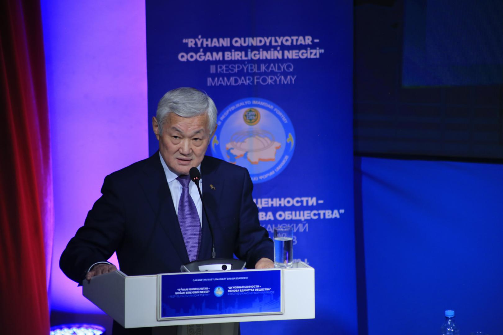 Бердыбек Сапарбаев: Нет развития в обществе без нравственности и стабильности