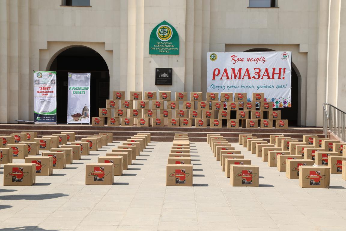 Шымкент: 1000 отбасыға «Рамазан қоржыны» үлестірілді