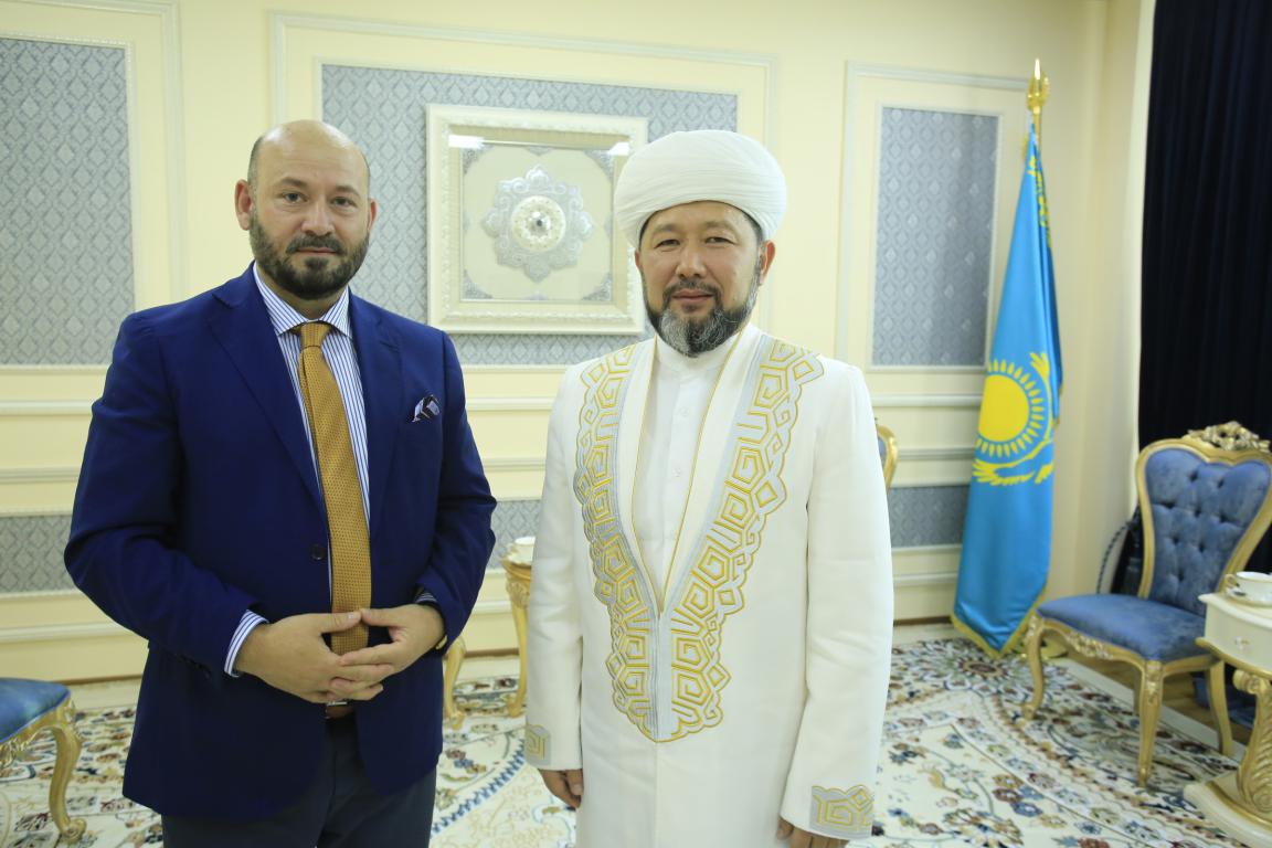 БАС МҮФТИ АУҒАНСТАН ЕЛШІЛІГІНІҢ СЕНІМДІ ӨКІЛІМЕН СҰХБАТТАСТЫ (ФОТО)