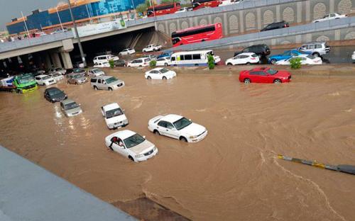 Очередное наводнение в Саудовской Аравии