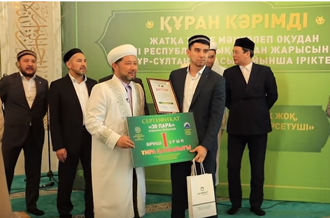 Қызды лесбиянка қожайынының трахаетінің порносын көріңіз