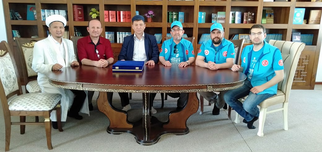 Түркиялық делегация Түркістанда