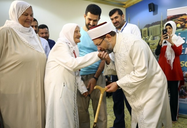 105-летняя мусульманка прибыла в Мекку   