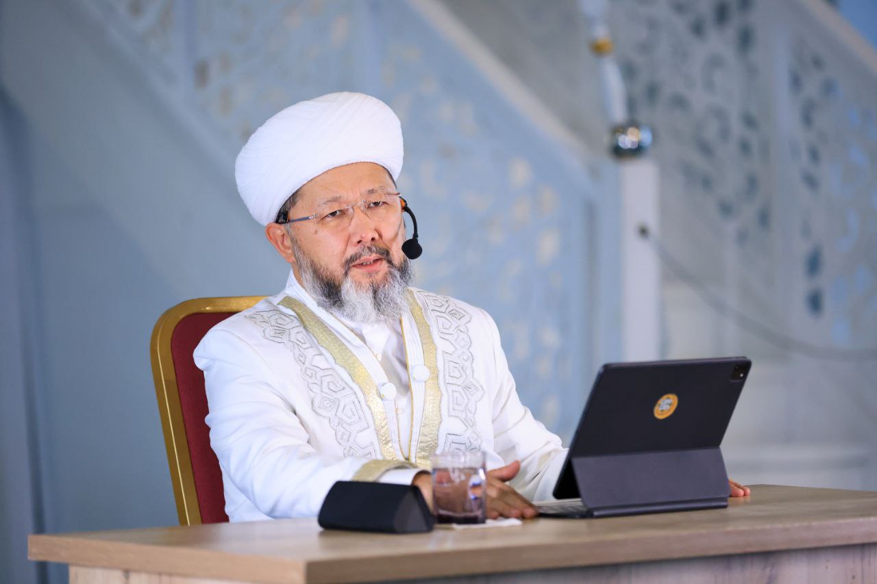 БАС МҮФТИ АБАЙ ОБЛЫСЫНЫҢ ЖАМАҒАТЫМЕН КЕЗДЕСТІ