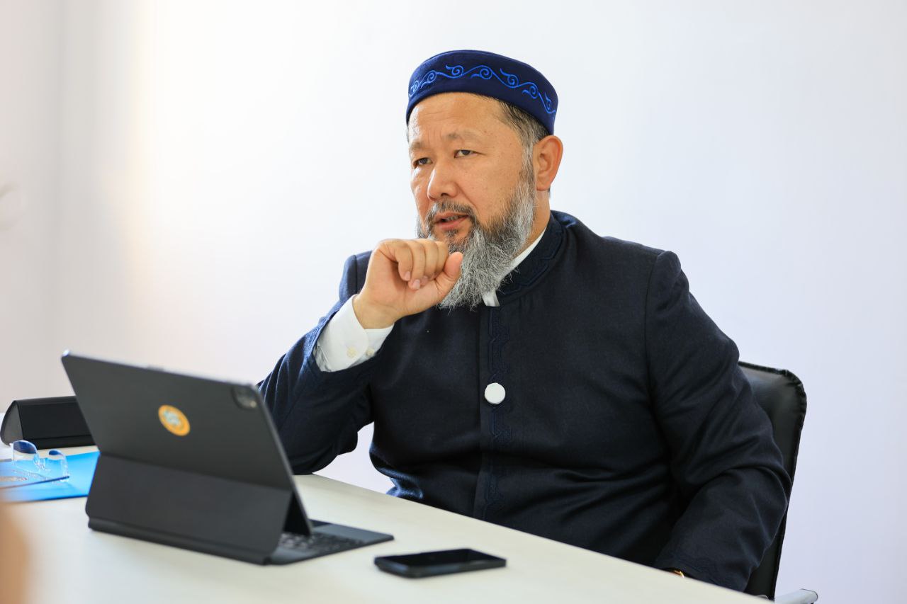 ВЕРХОВНЫЙ МУФТИЙ ПРОЧИТАЛ ЛЕКЦИЮ СТУДЕНТАМ «МЕДРЕСЕ-КОЛЛЕДЖА ОРАЛ»