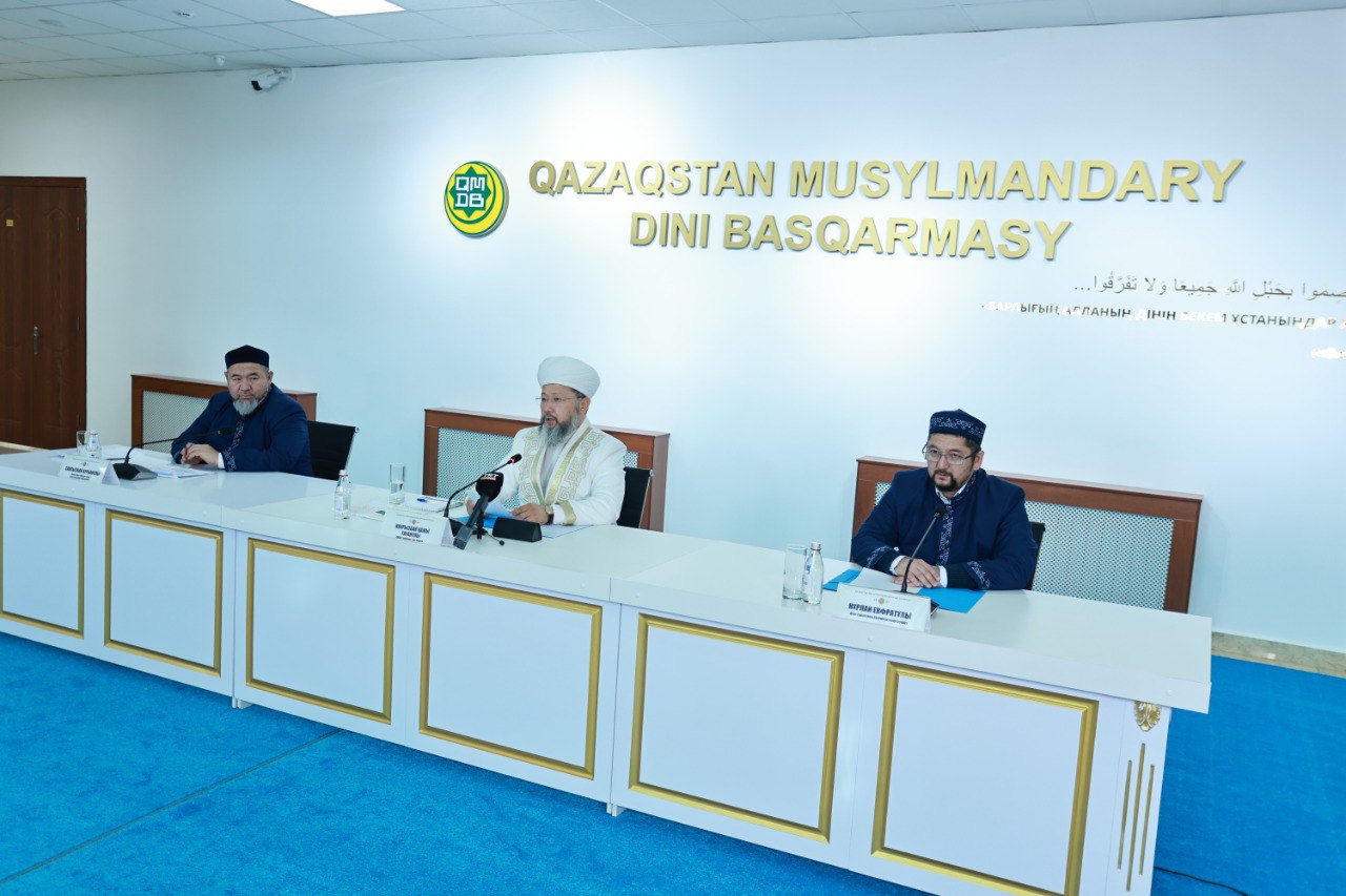 НАУРЫЗБАЙ ҚАЖЫ ТАҒАНҰЛЫ РАМАЗАН АЙЫНА ОРАЙ КӘСІПКЕРЛЕРГЕ ҮНДЕУ ЖАСАДЫ (ФОТО)