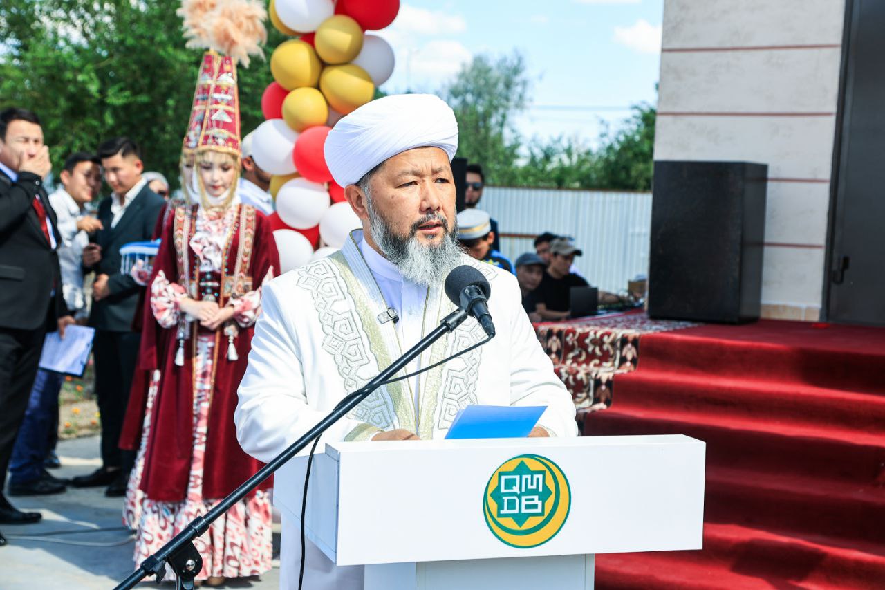 БАС МҮФТИ «МАҚТҰМ СЕЙІТ» МЕШІТІНІҢ АШЫЛУЫНА ҚАТЫСТЫ (ФОТО)