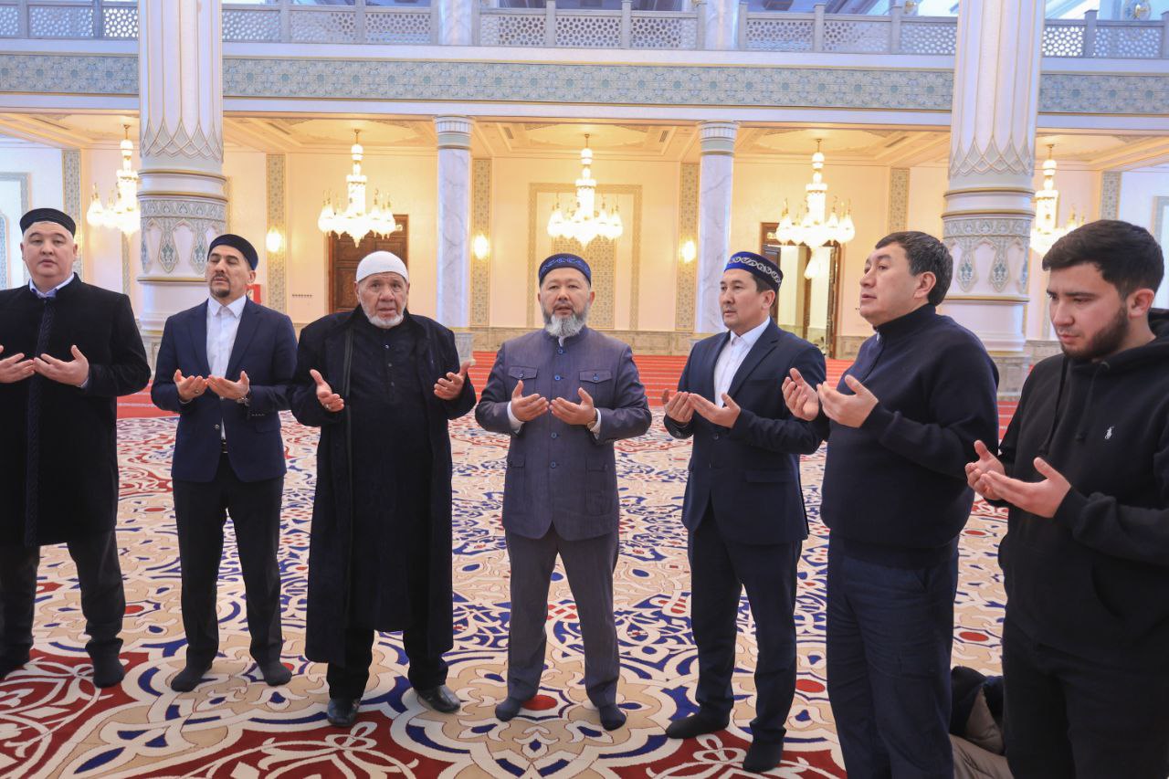 ҚМДБ ТӨРАҒАСЫ ЖАҢА МЕШІТ ҚҰРЫЛЫСЫМЕН ТАНЫСТЫ