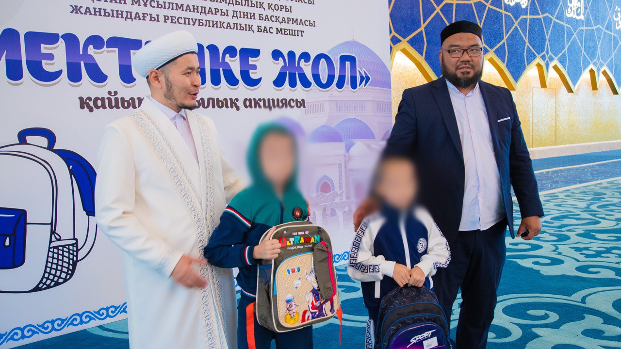 Жас қырынған писькилердің видеосы