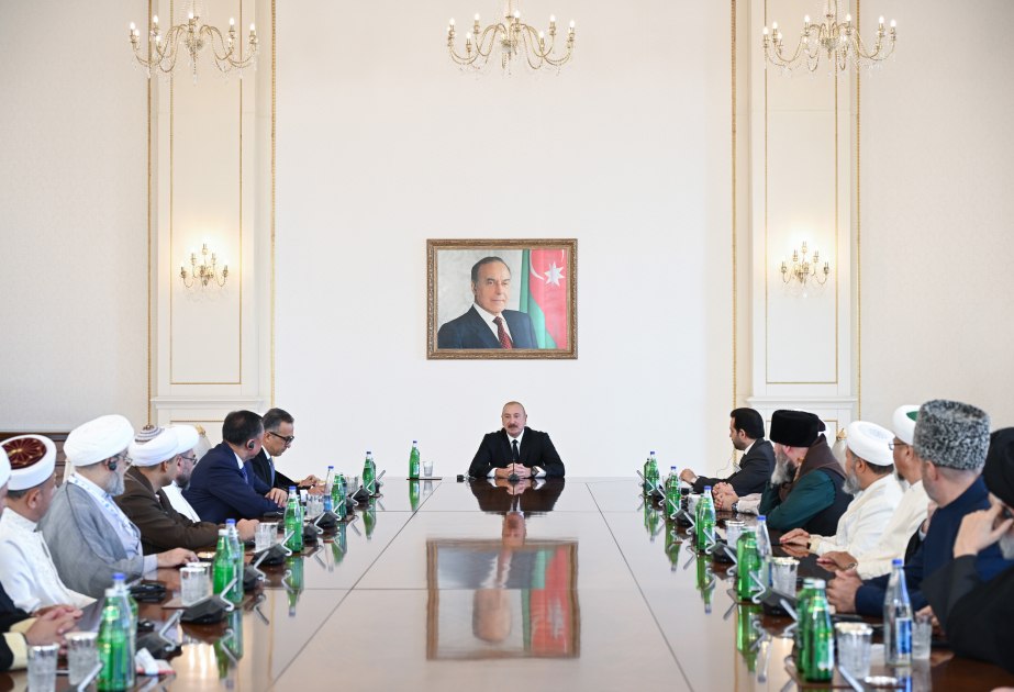 ӘЗЕРБАЙЖАН ПРЕЗИДЕНТІ ТҮРКІ МЕМЛЕКЕТТЕРІНІҢ МҮФТИЛЕРІН ҚАБЫЛДАДЫ
