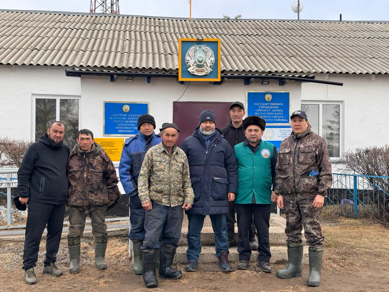 Павлодар: Бас имам тасқыннан зардап шеккен ауылға көмектесті