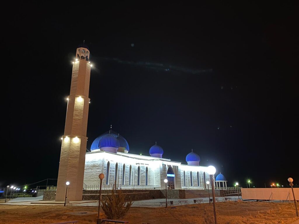 Жалаңаш Маша суретке түскісі келеді