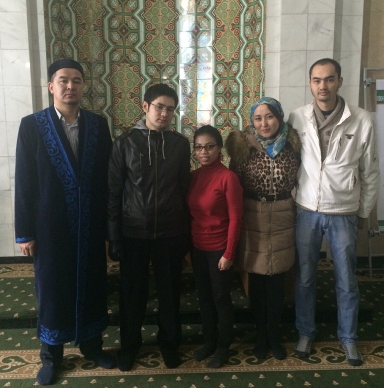 Смоленскідегі транссексуалдармен жыныстық қатынас Екі күйеу емшек сүтімен емеді